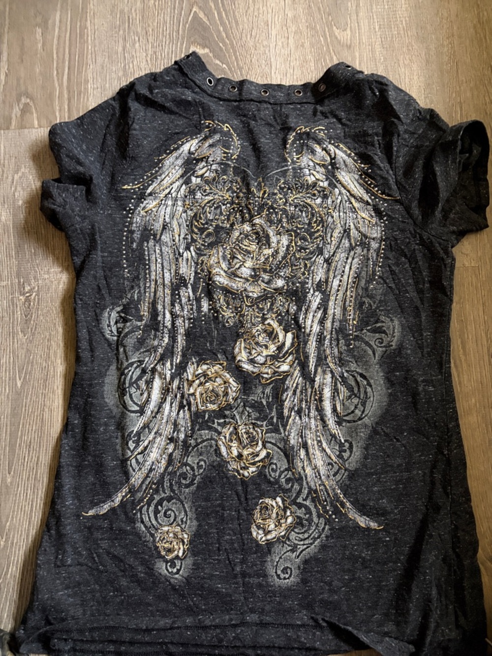 Cute tee - Picture 3 of 3